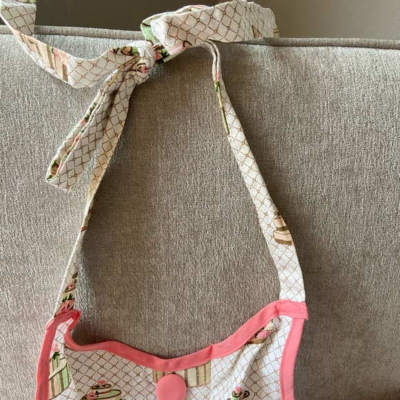 Apron - Picture 2 of 3